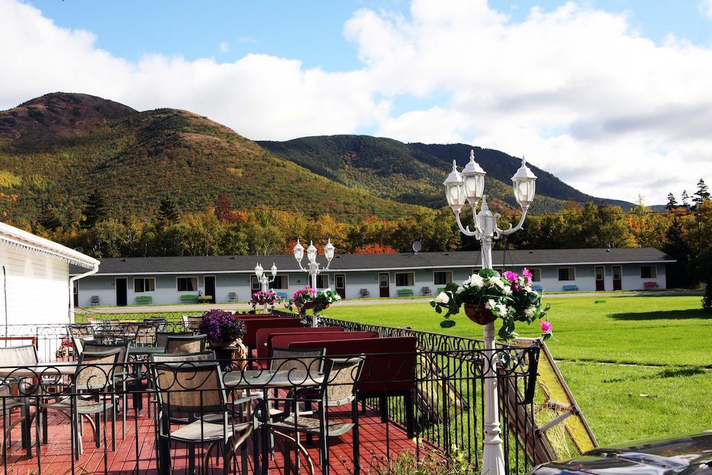 Mountain View Motel & Cottages 플레전트 베이 외부 사진
